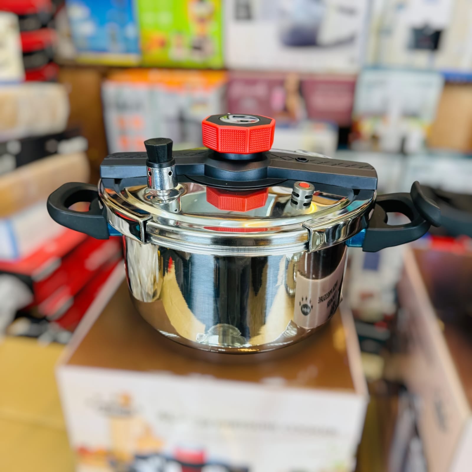 Fata  3 in 1  Pressure Cooker with food steamer