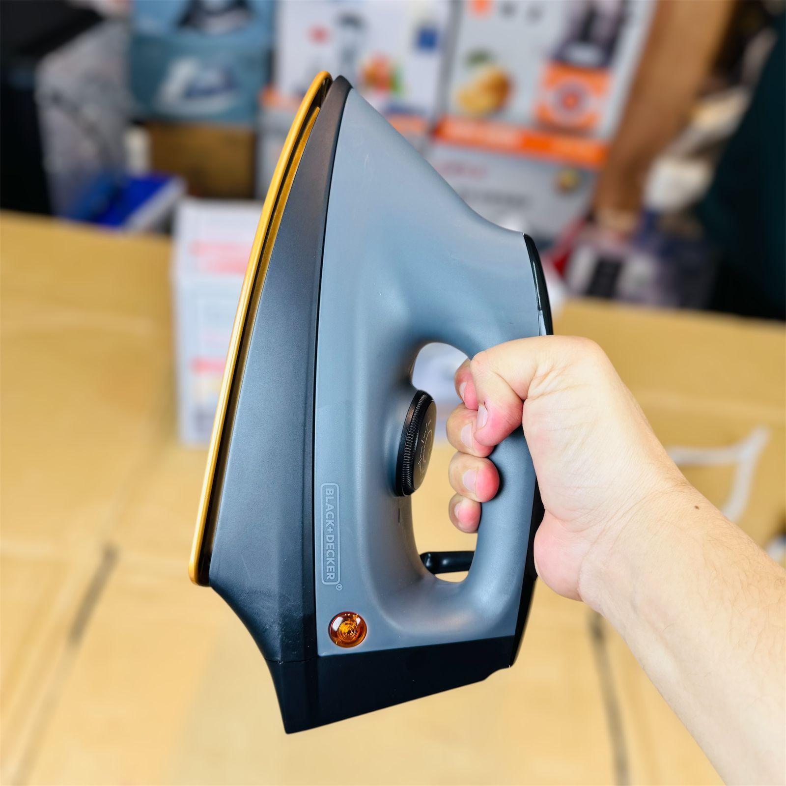 Black + decker heavy duty iron