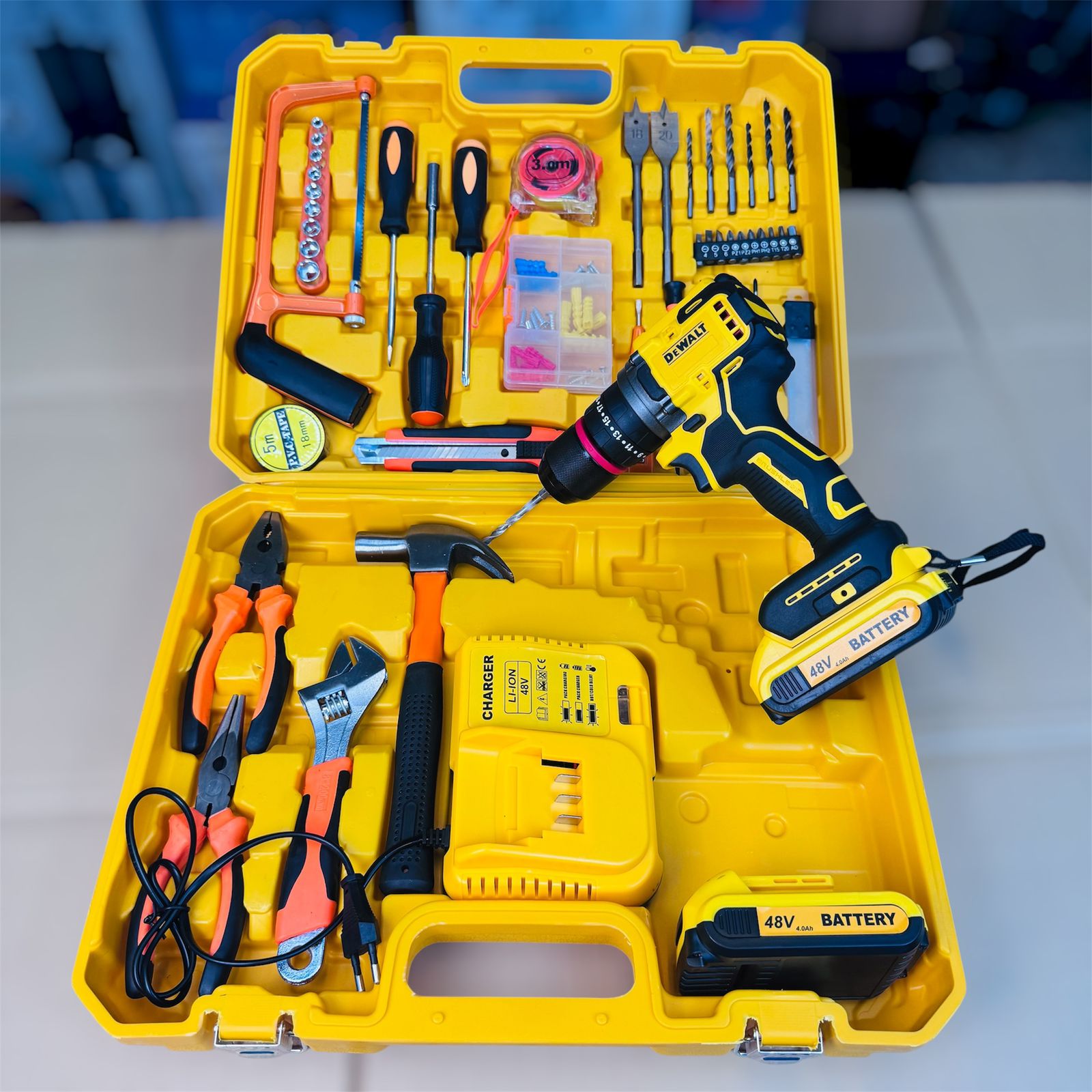 DEWALT 117 brushless drill mechine set