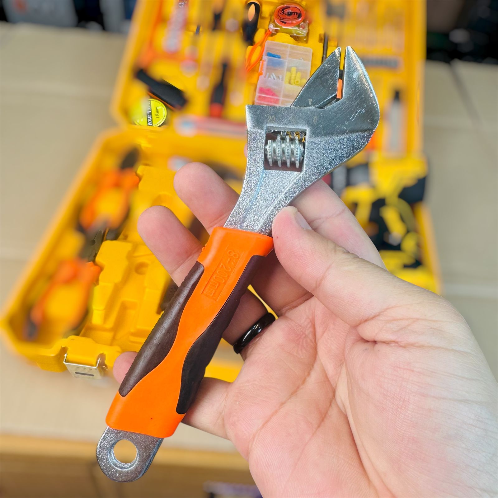 DEWALT 117 brushless drill mechine set