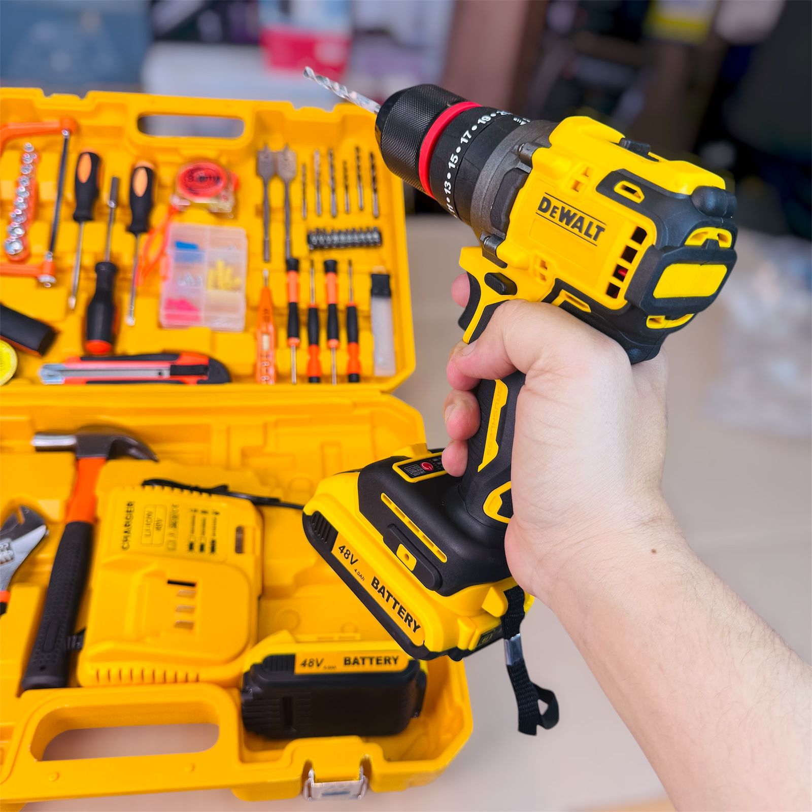 DEWALT 117 brushless drill mechine set