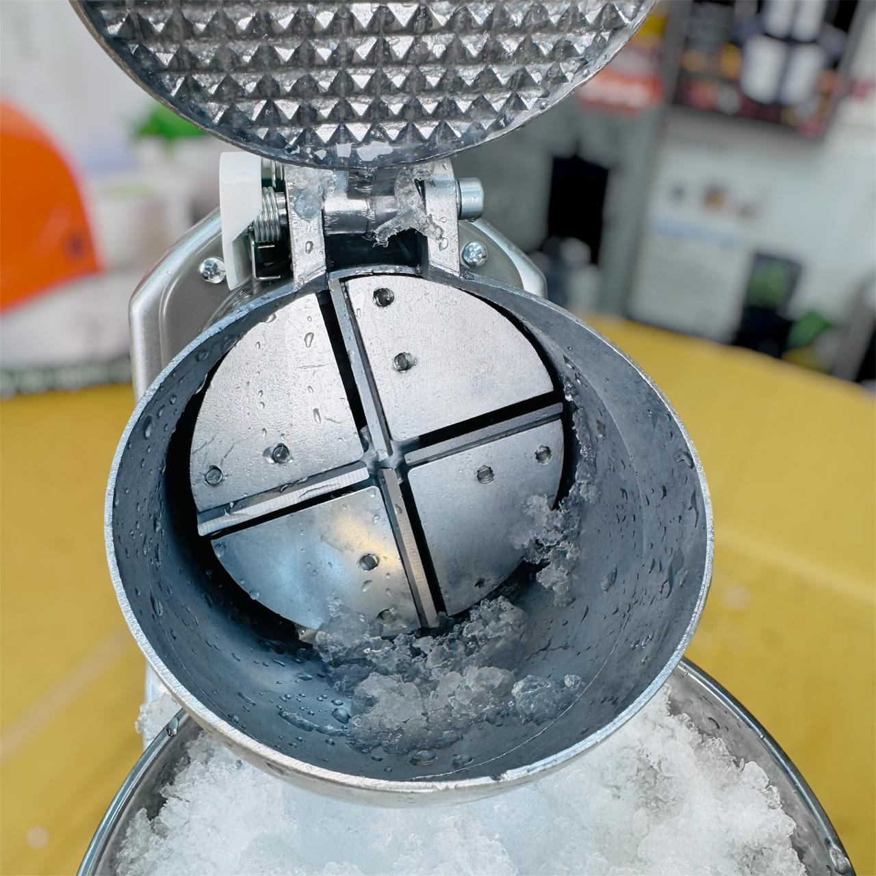 Electric ice crusher for home & commercial use 300W