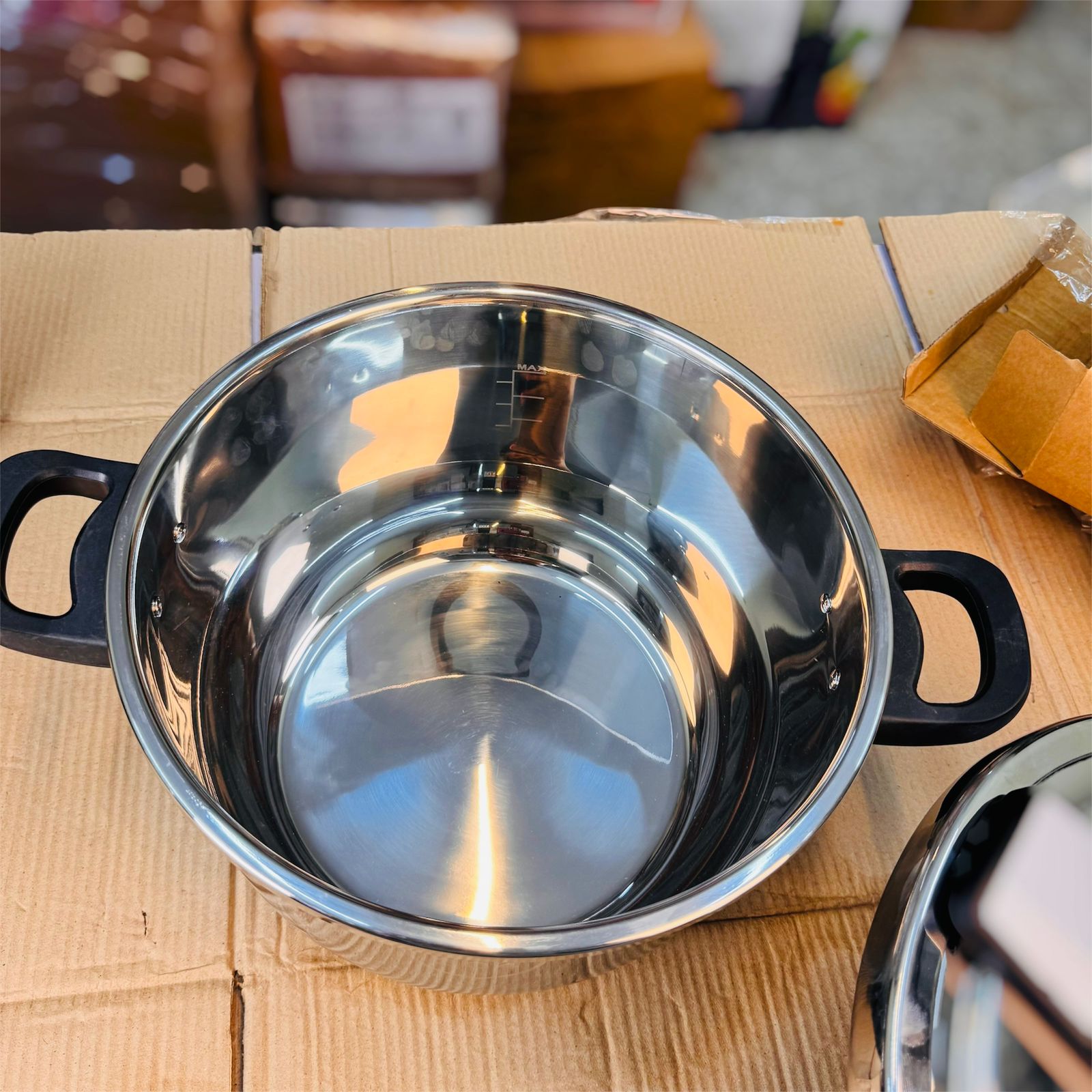 Lot imported 13L pressure cooker
